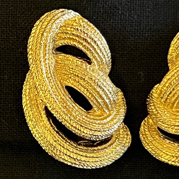 Monet Clip-on Earrings - Picture 2 of 8